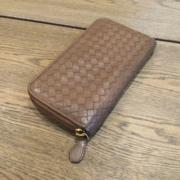 BOTTEGA VENETA | Leather Long Wallets - Picture 3 of 15